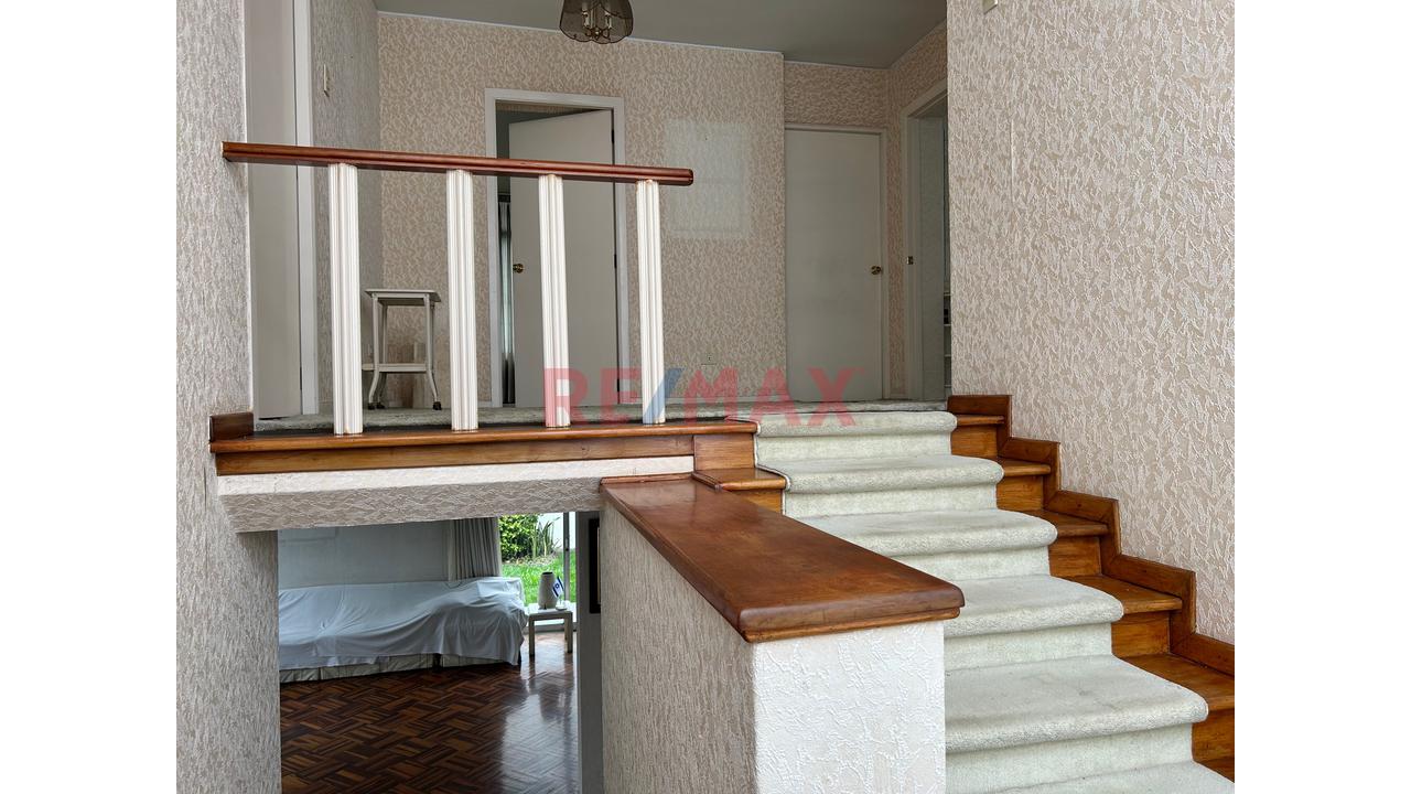 Constructor Inversionista Venta De Casa Como Terreno De 2 Pisos San Isidro — foto 3