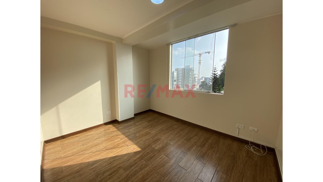 Departamento En Venta En Surquillo — foto 8