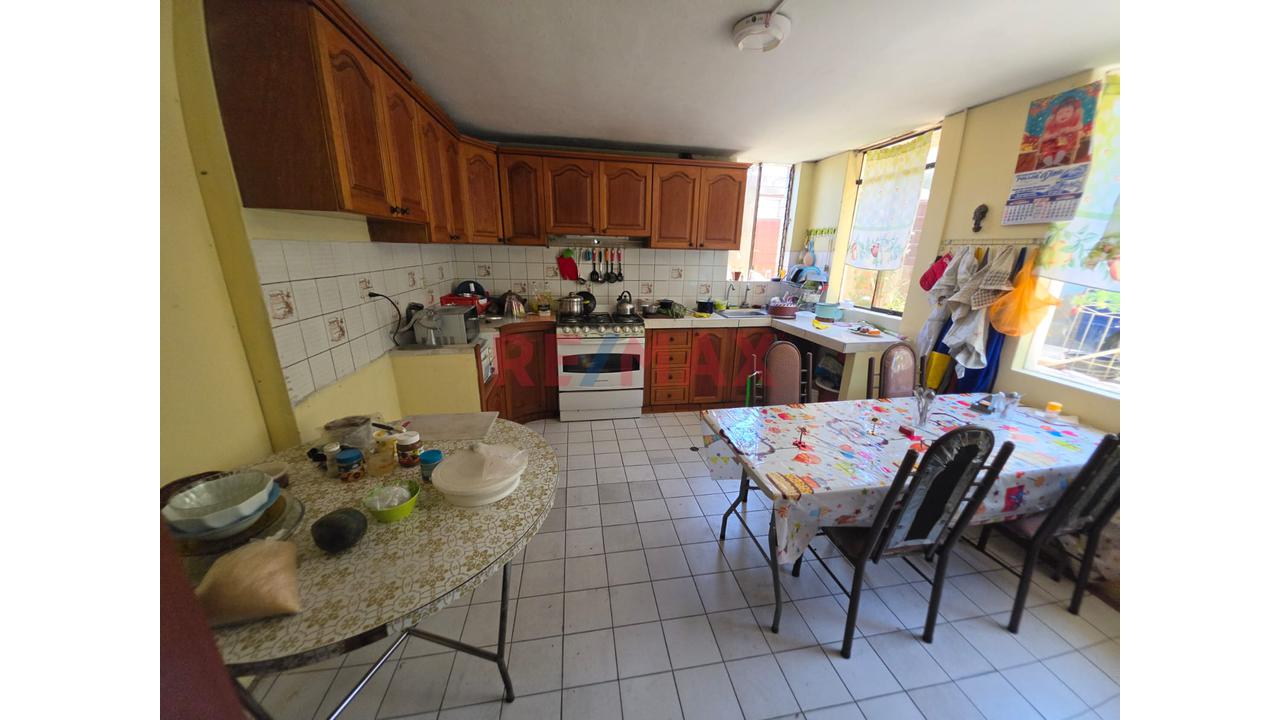 Venta Casa Comercial En Urb San Martin De Socabaya — foto 6