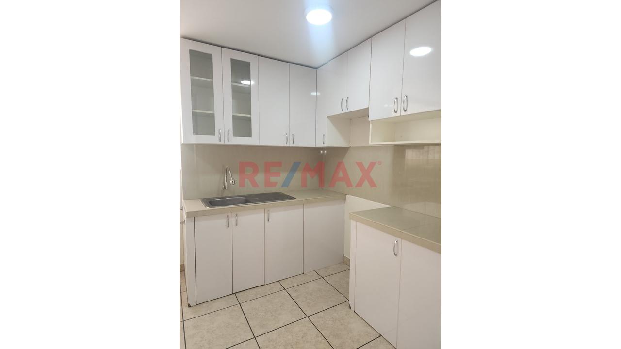 Venta De Departamento En Condominio Paseo Los Inkas - La Victoria — foto 11