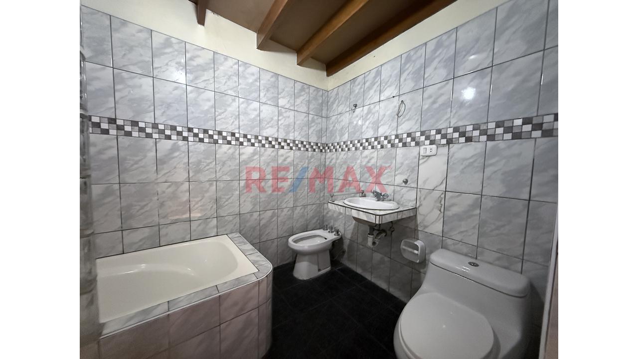 ¡Alquilo Local Comercial De 365 M² En El Corazón De Barranco! 📍 - 2