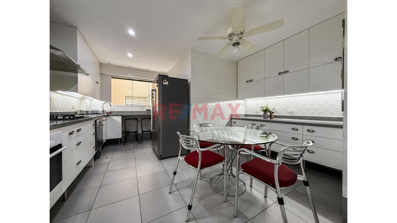 Vendo Departamento De 199 M² Frente A Parque En Chacarilla — foto 11