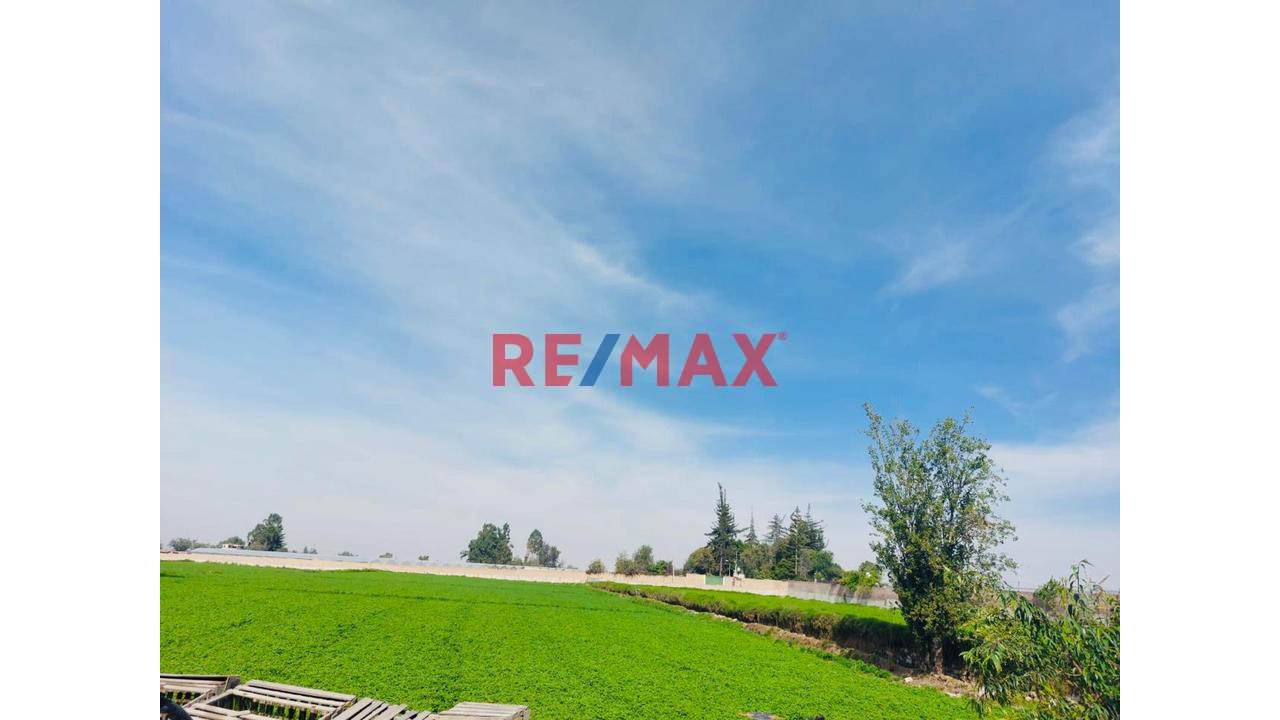 Venta De Terreno Rustico En Cerro Colorado - 1