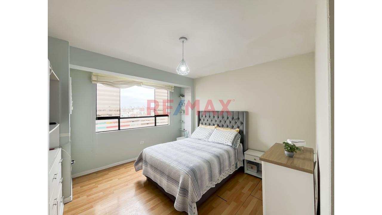 Venta De Amplio Dpto. Triplex En San José, Bellavista – 4 Hab + Cochera Y Terraza (Cerca A Universidades Y Mallplaza) — foto 13