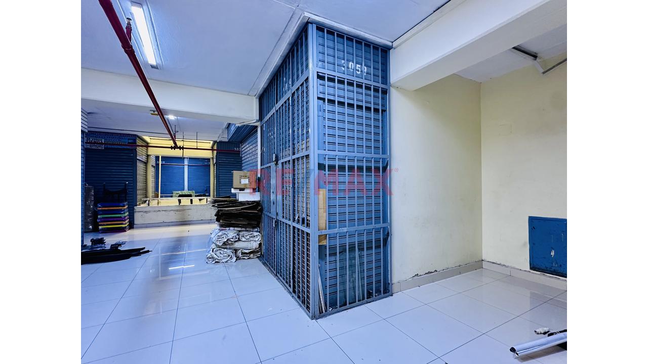 🏢🔥 ¡Oportunidad De Inversión En El Centro De Lima! 📍 Local En Venta – Galería Mercado Central - 9