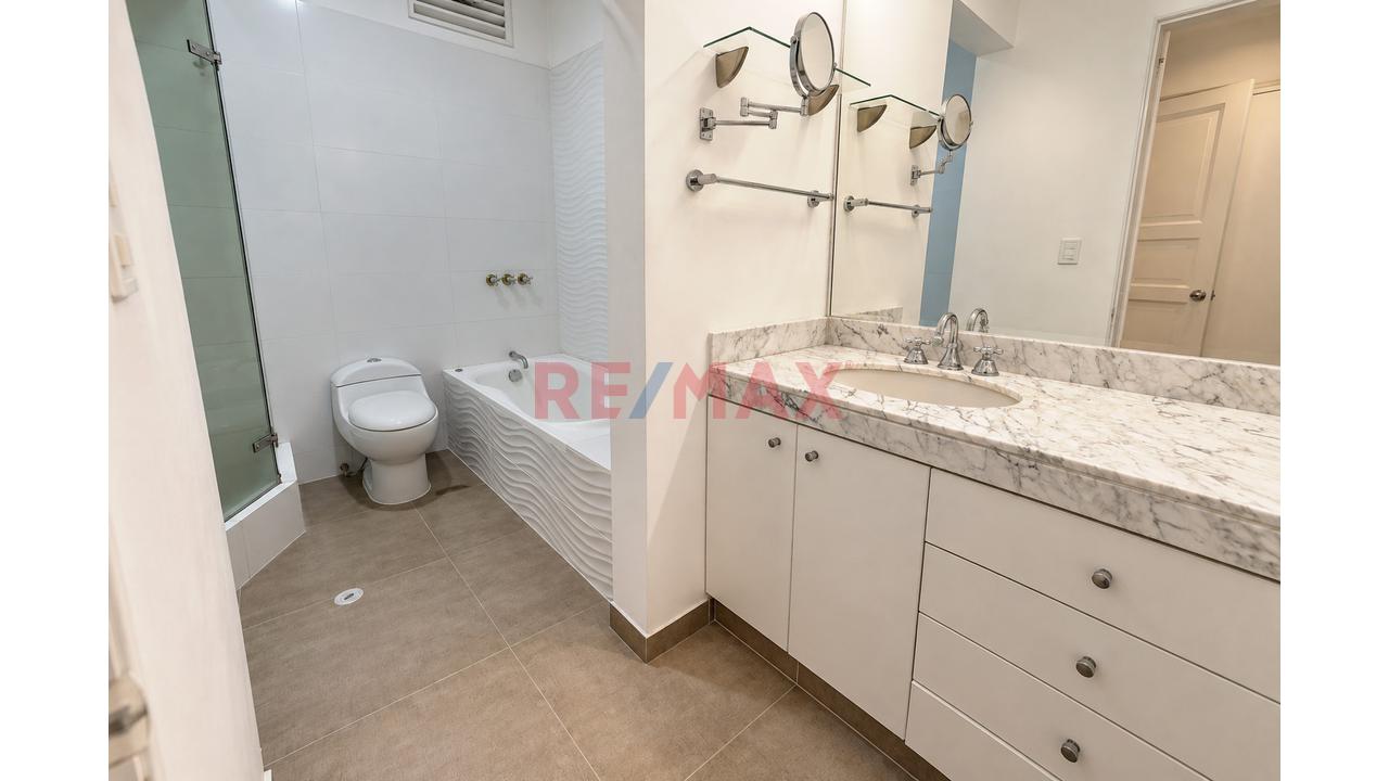 🏡Exclusivo Departamento En San Isidro | 257 M² + 2 Estacionamientos - 16