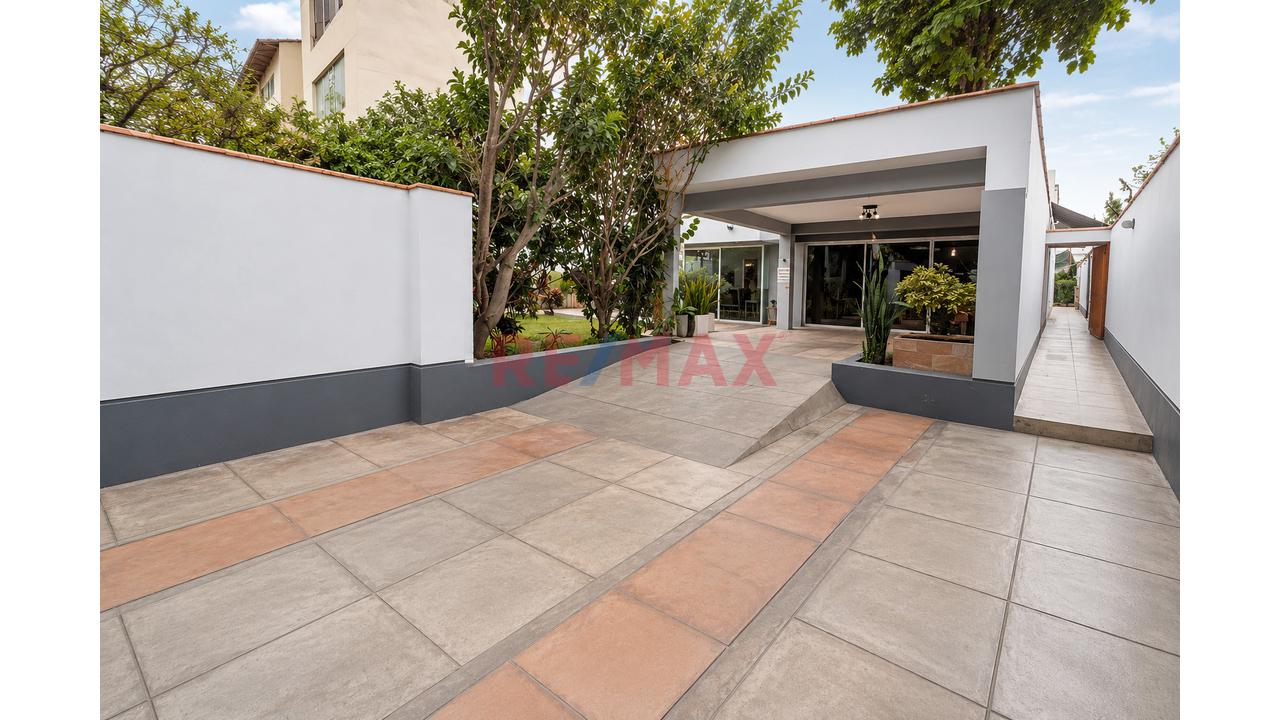 Oportunidad De Inversión: Terreno Para Proyecto Inmobiliario En San Isidro Ubicación Estratégica: Av. Gálvez Barrenechea, San Isidro — foto 4