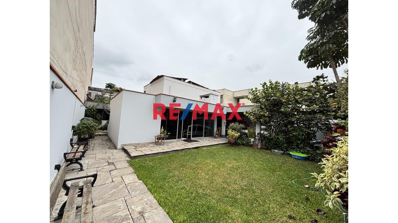Oportunidad De Inversión: Terreno Para Proyecto Inmobiliario En San Isidro Ubicación Estratégica: Av. Gálvez Barrenechea, San Isidro - 13