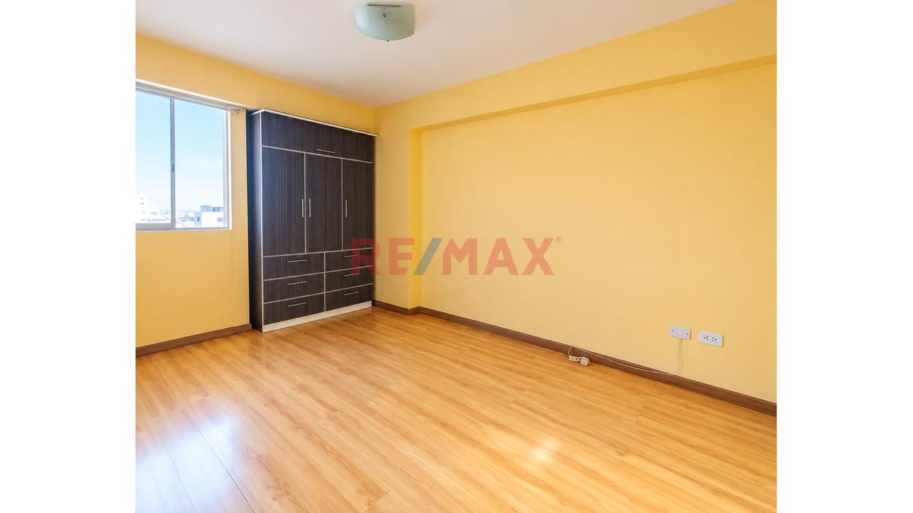 Departamento Flat 3 Habitaciones En Breña — foto 4
