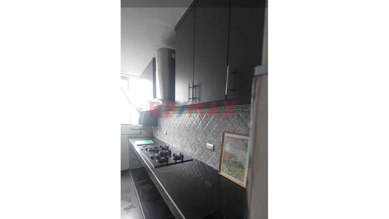 Venta De Acogedor Departamento 1Er Piso En Condominio El Pinar En Comas — foto 3