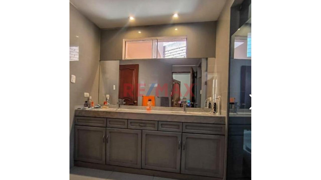 Venta Hermosa Residencia En La Planicie — foto 2