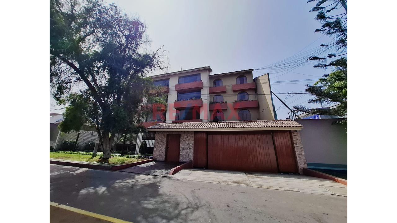Venta Departamento En La Molina Primer Piso Elevado Vista Externa — foto 5