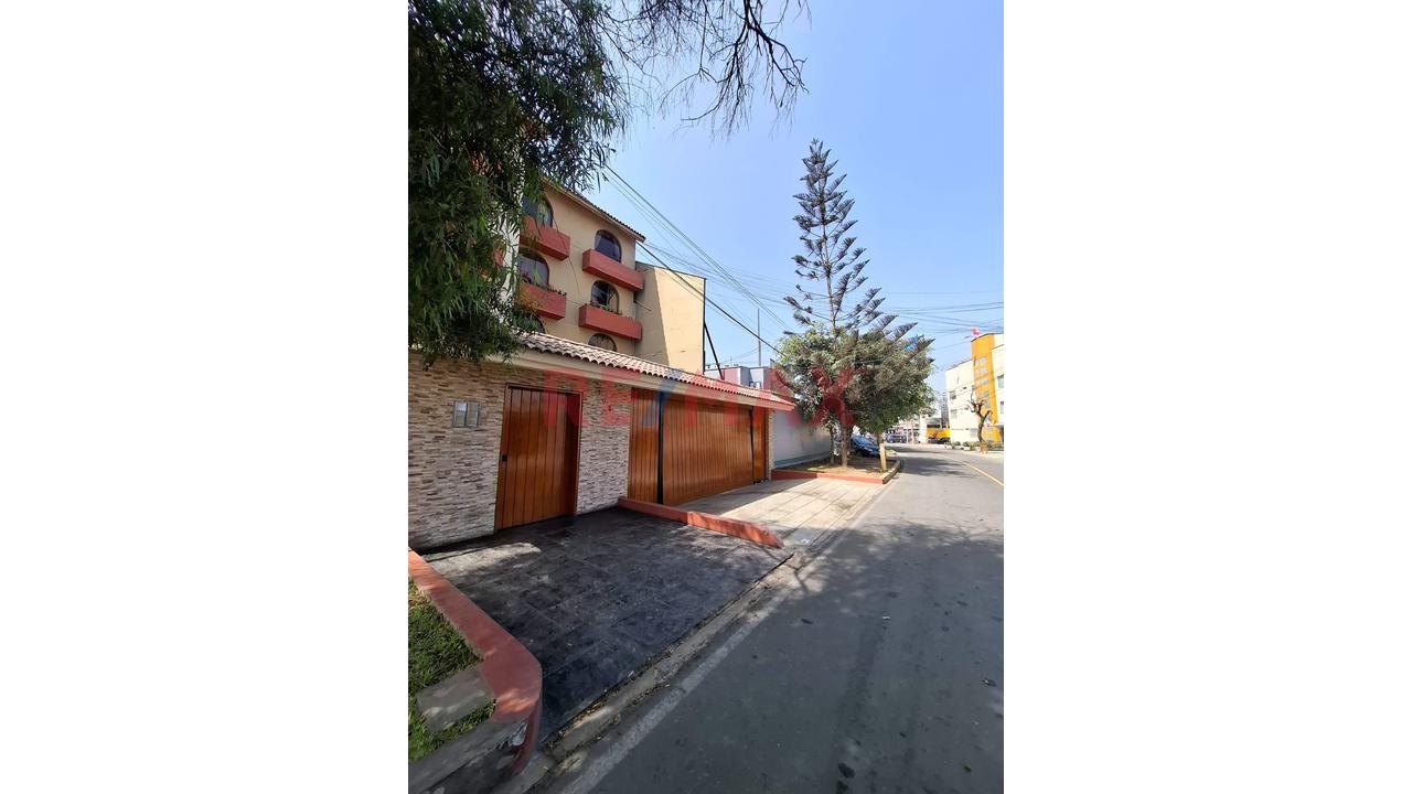 Venta Departamento En La Molina Primer Piso Elevado Vista Externa — foto 4