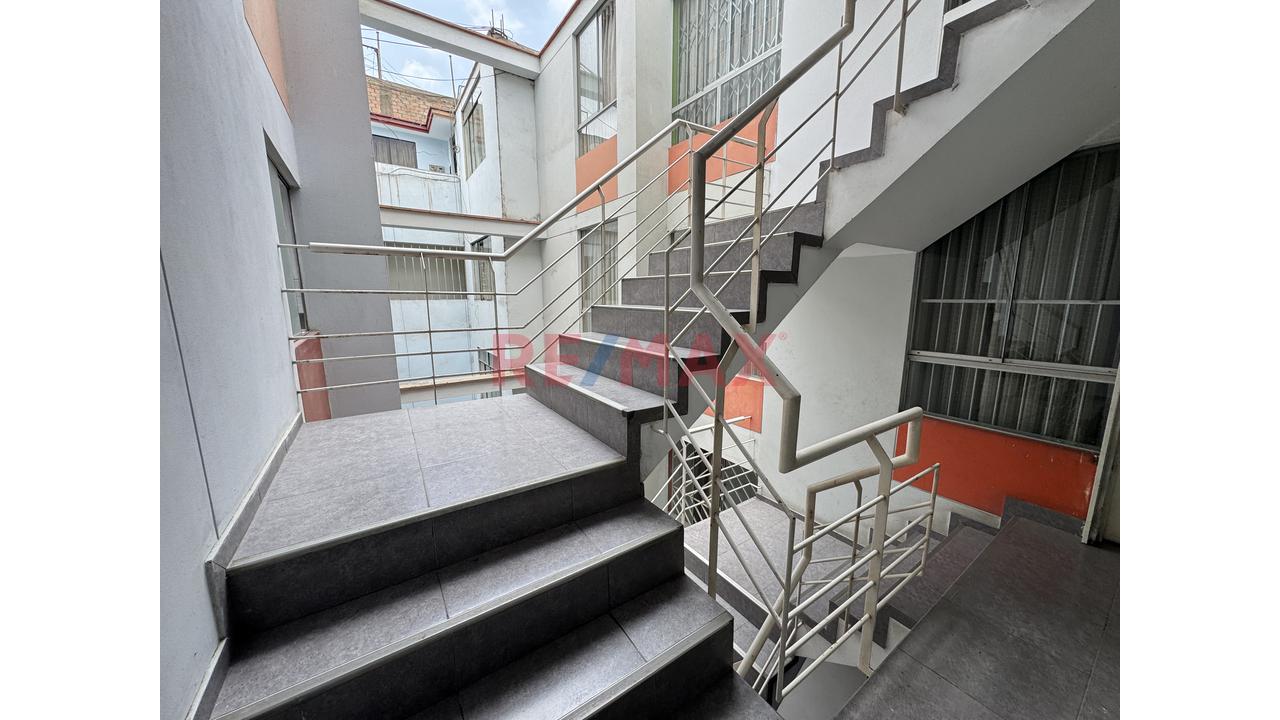 Se Vende Departamento Con Cochera En Villa Los Angeles Los Olivos — foto 3