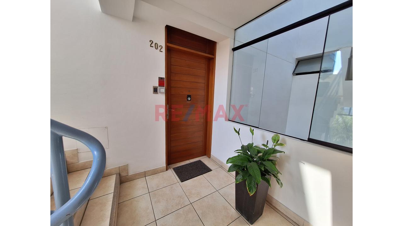 Hermoso Departamento En Santiago De Surco - Casuarinas — foto 2