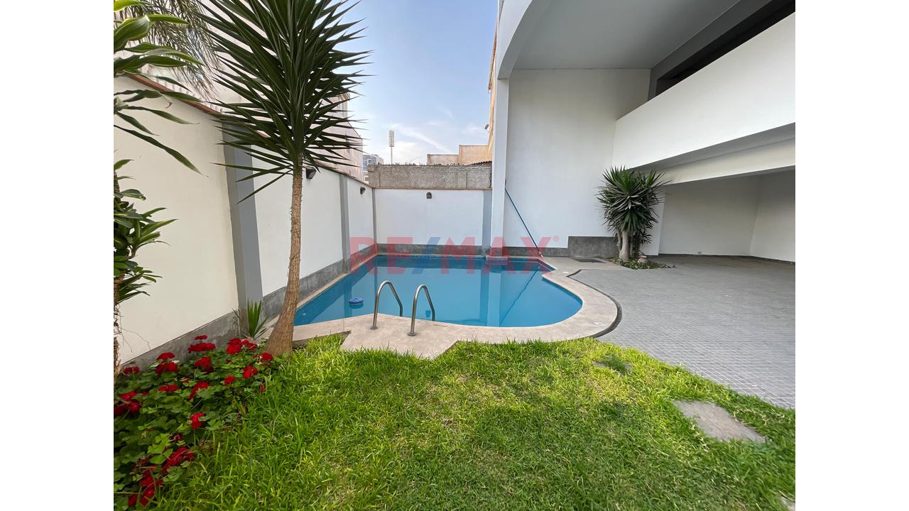 Hermoso Departamento En Santiago De Surco - Casuarinas — foto 3