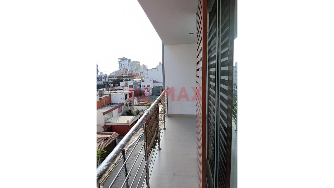 Alquiler De Departamento Con Vista Exterior En Miraflores — foto 7