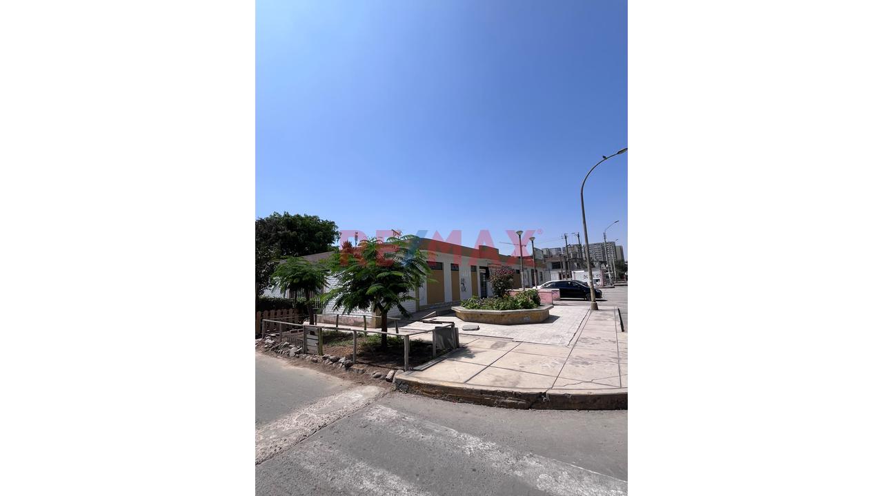 Venta De Casa 200 M2 En Esquina En Zona Muy Comercial - Comas — foto 14
