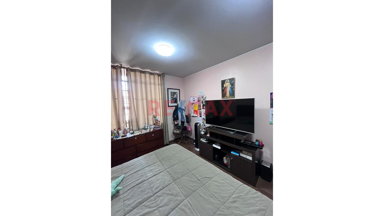Venta De Casa 200 M2 En Esquina En Zona Muy Comercial - Comas — foto 10