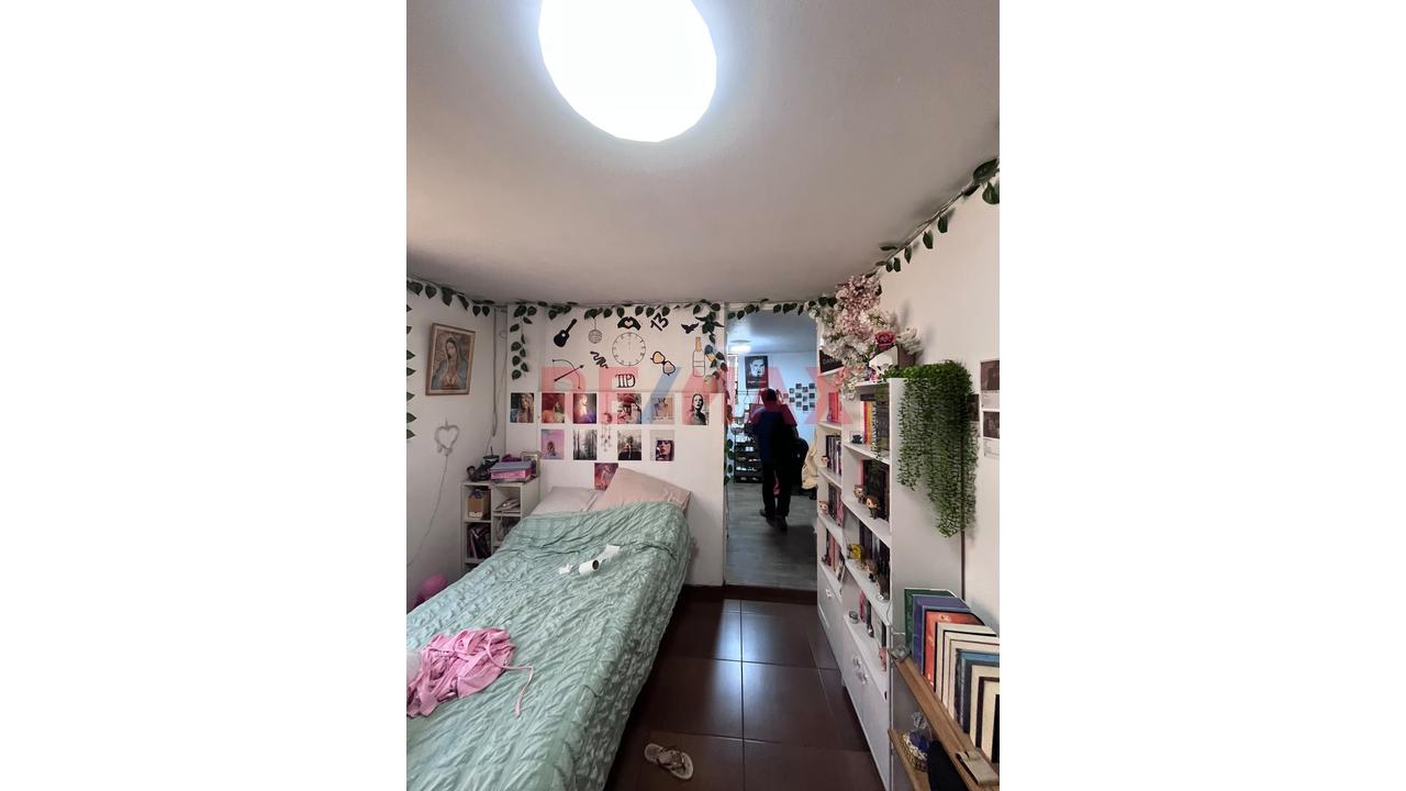 Venta De Casa 200 M2 En Esquina En Zona Muy Comercial - Comas — foto 8