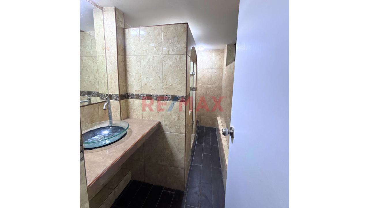 Amplio Duplex Frente A Parque En Surco 🏡 - 17