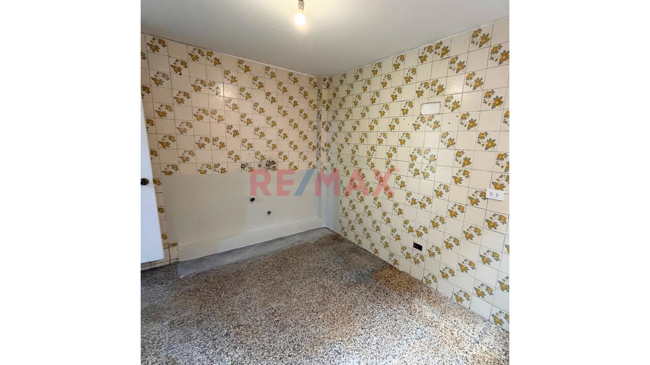 Amplio Duplex Frente A Parque En Surco 🏡 - 20