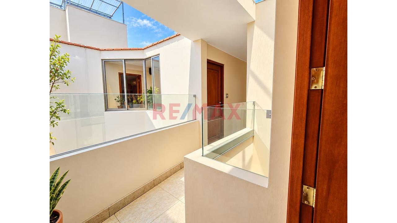 Venta Departamento San Borja | Ac 138 M² | Vive Como En Un Casa San Borja – Urb. Juan Xxiii | Calle Epsilon - 17