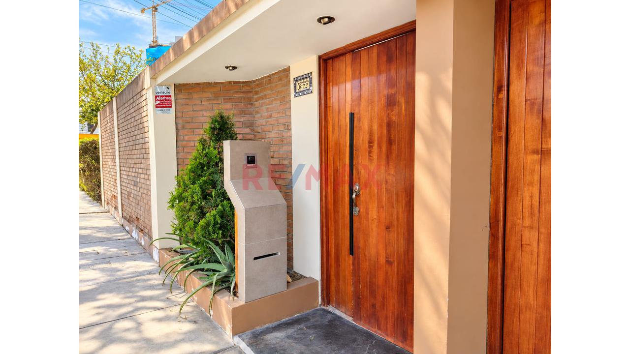 Venta Departamento San Borja | Ac 138 M² | Vive Como En Un Casa San Borja – Urb. Juan Xxiii | Calle Epsilon - 15