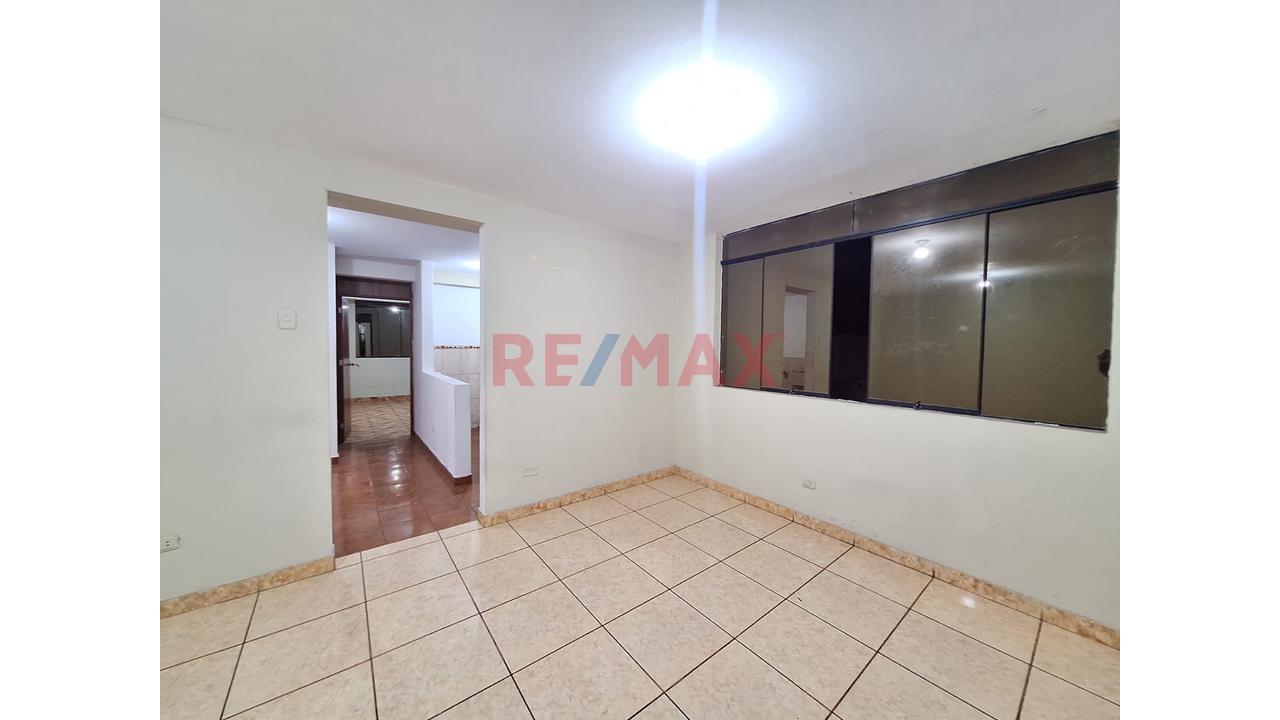Se Alquila Departamento En El Agustino 4To Piso — foto 4