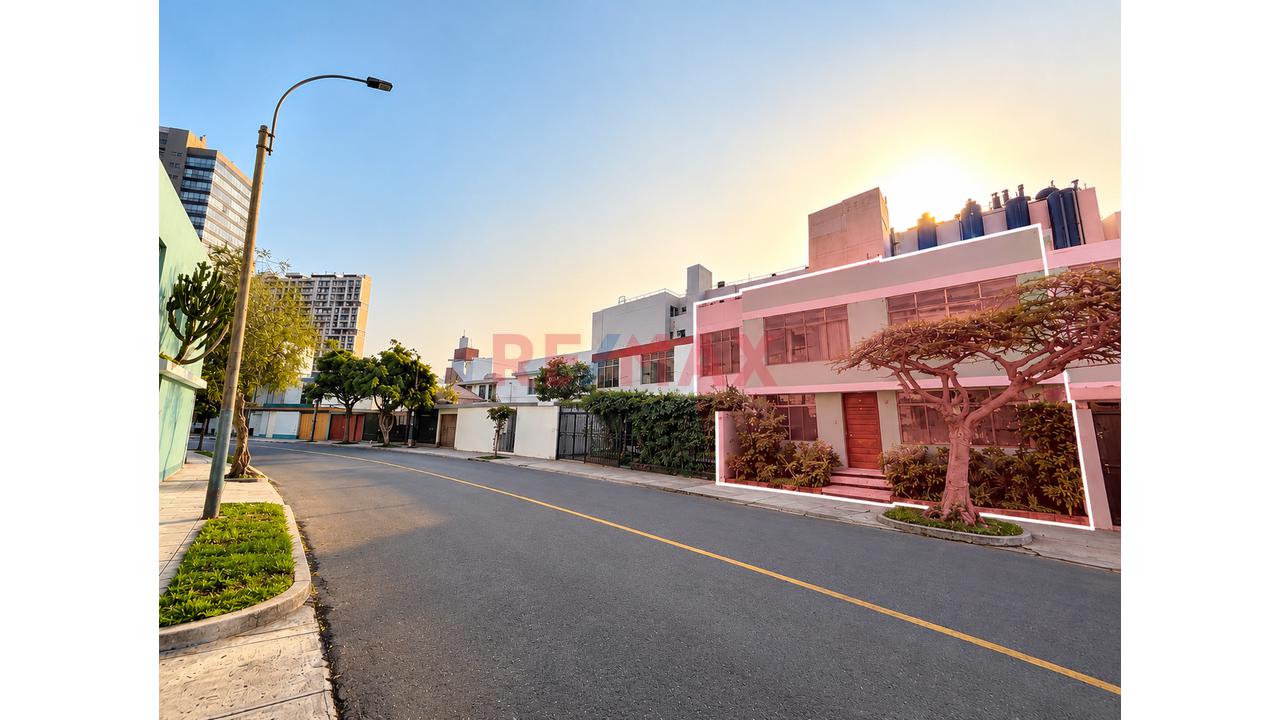 Venta De Casa Como Terreno En Corpac San Isidro — foto 3