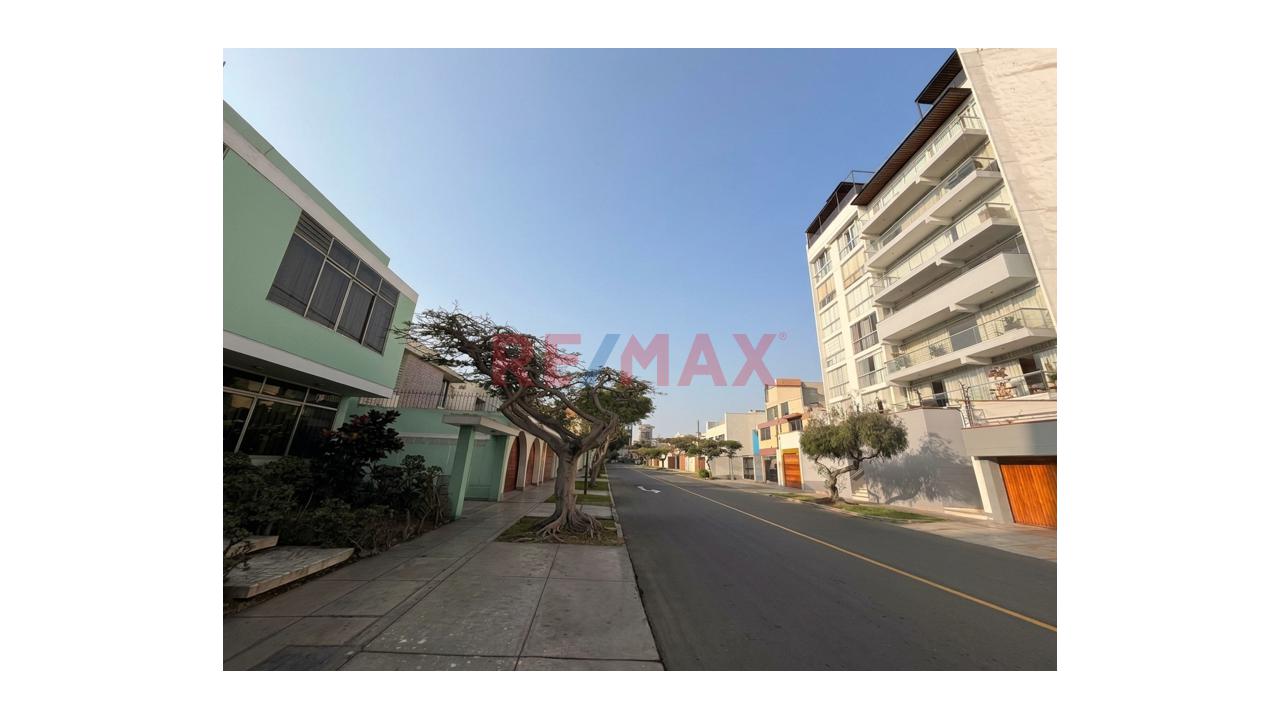 Venta De Casa Como Terreno En Corpac San Isidro - 7