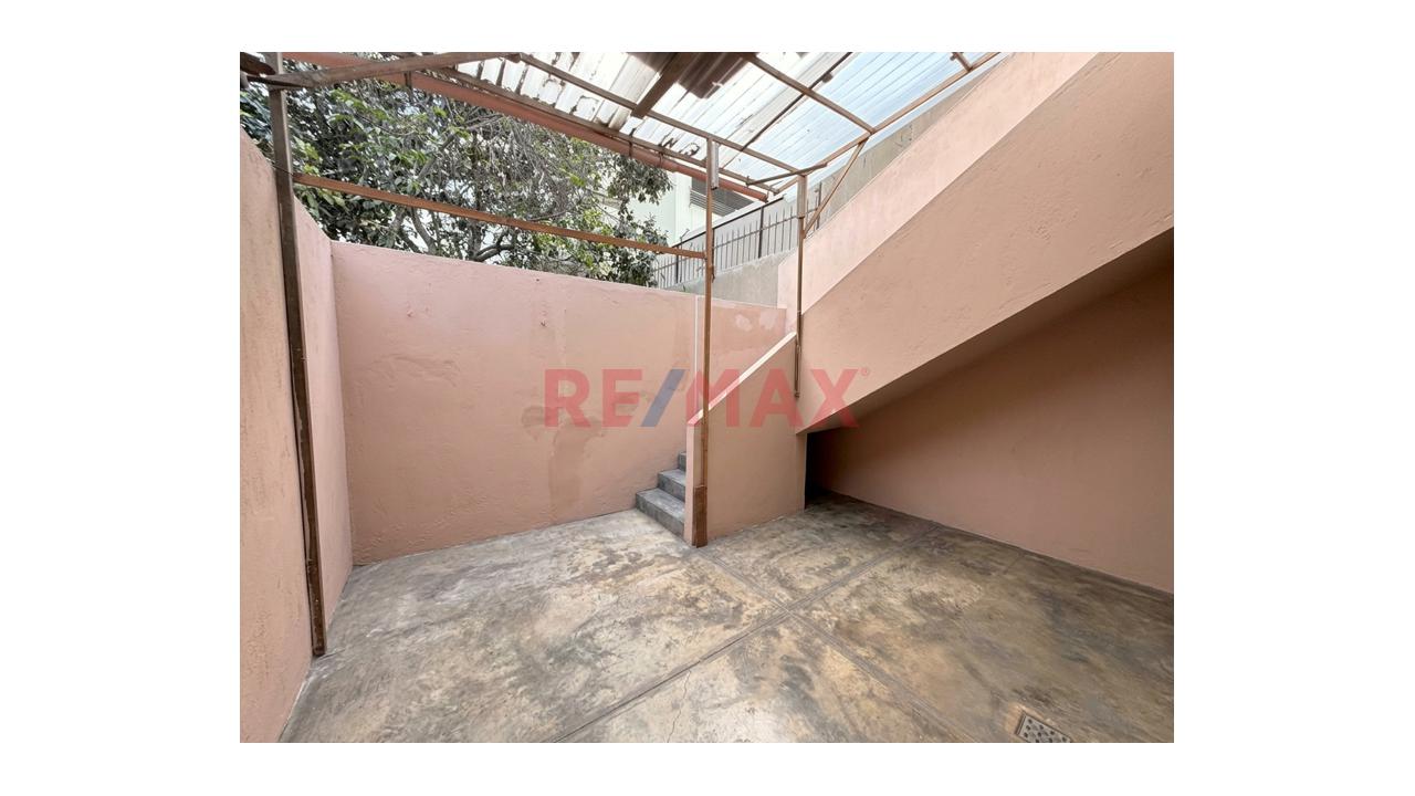 Venta De Casa Como Terreno En Corpac San Isidro - 13