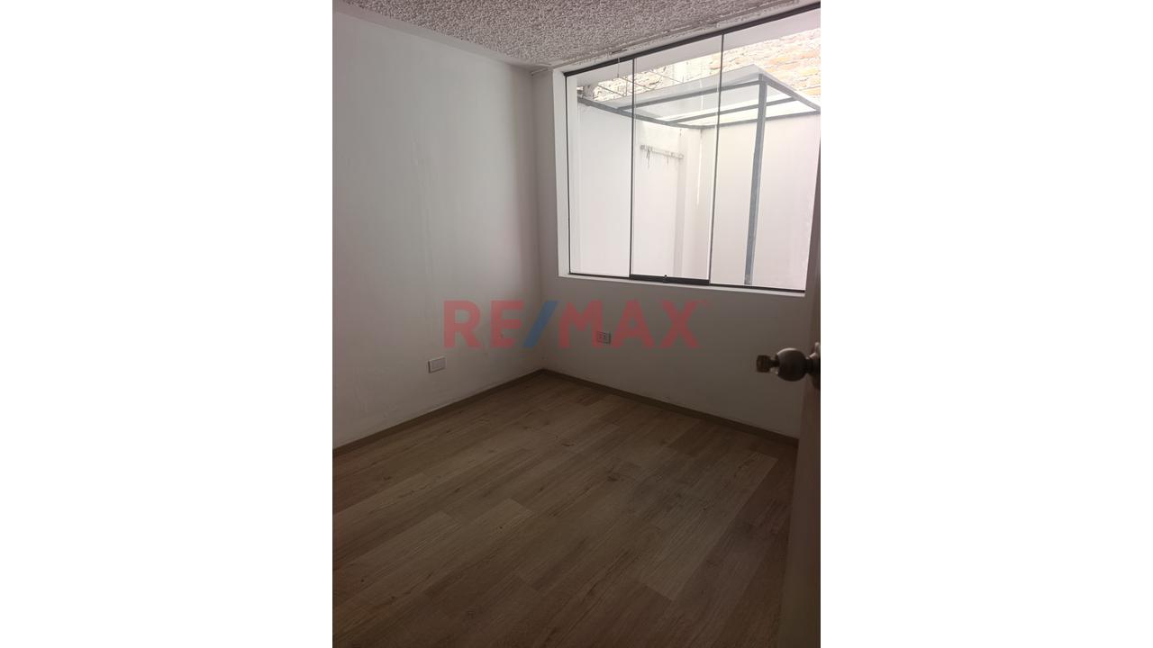 Se Alquila Primer Piso De Casa En José Luis Bustamante Y Rivero — foto 3