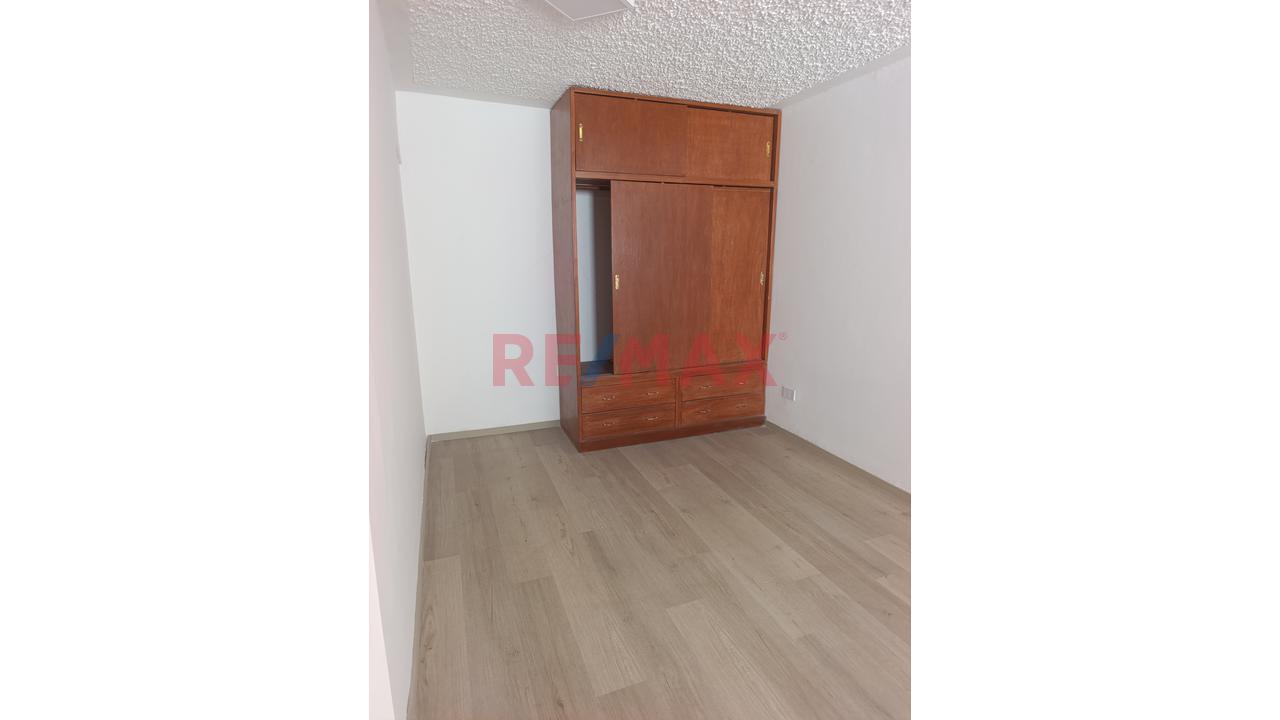 Se Alquila Primer Piso De Casa En José Luis Bustamante Y Rivero — foto 7
