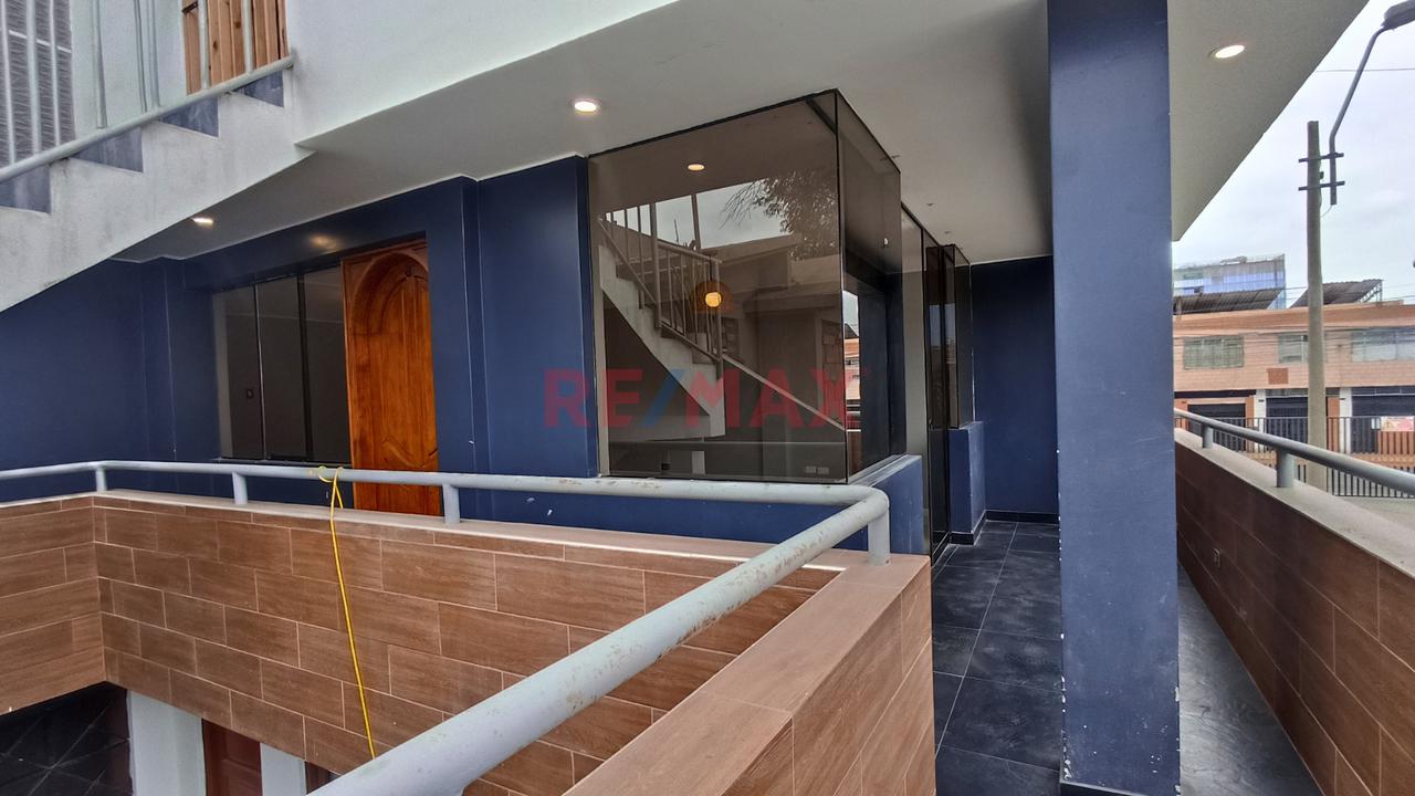 Departamento En Alquiler En Surco Con Balcón, Parque Y 2 Dormitorios | Surco — foto 12
