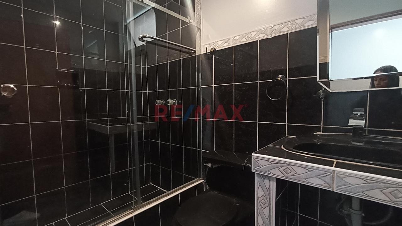 Departamento En Alquiler En Surco Con Balcón, Parque Y 2 Dormitorios | Surco — foto 7
