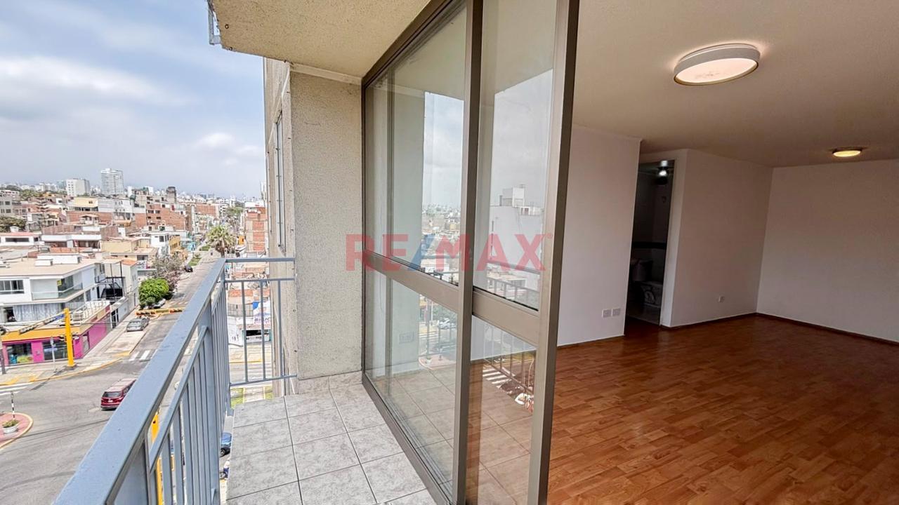Departamento En Alquiler De 3 Habitaciones A Minutos De La Pucp Y Open Plaza La Marina | Condominio Parques De La Huaca - San Miguel — foto 7