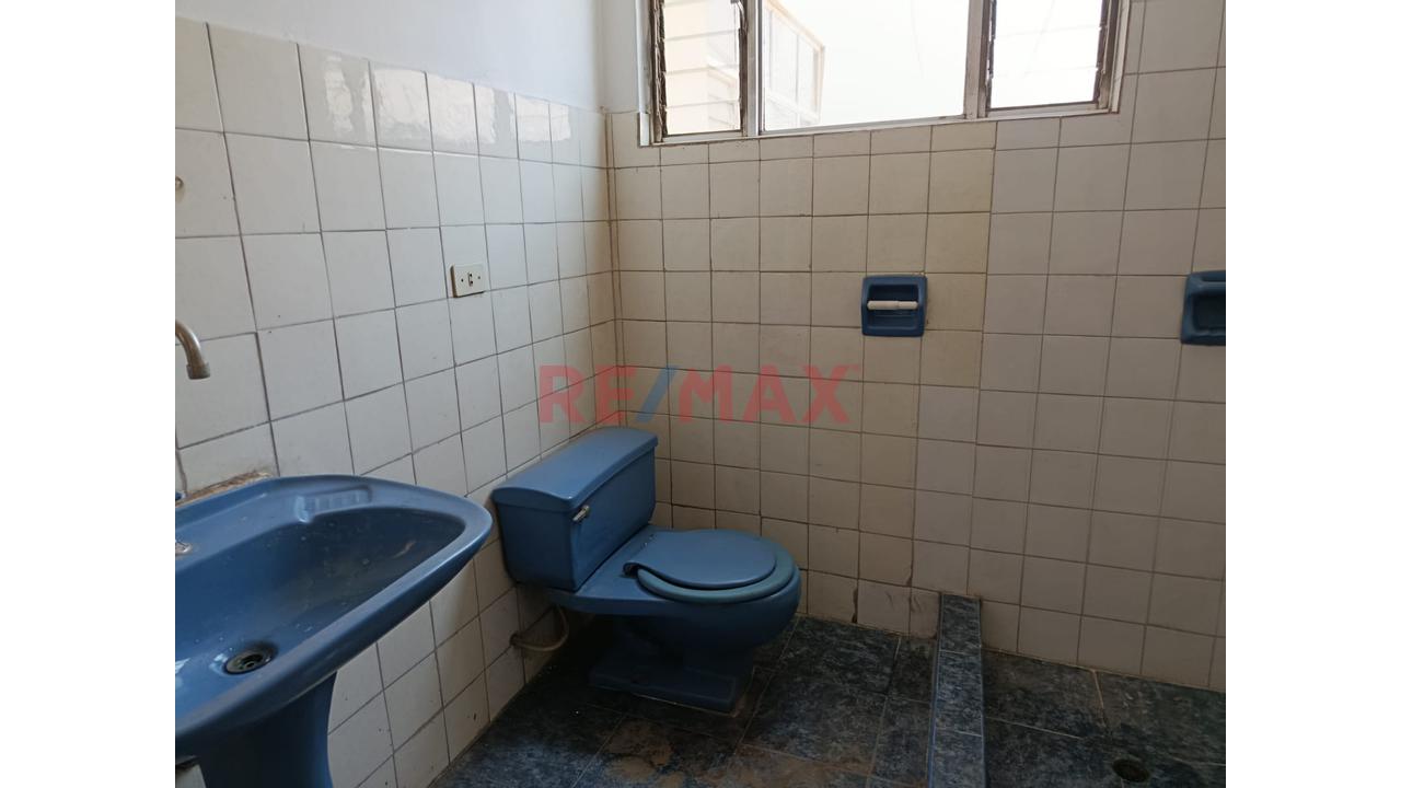 Venta De Amplio Departamento En Segundo Piso Zona Centrica De Chosica — foto 9