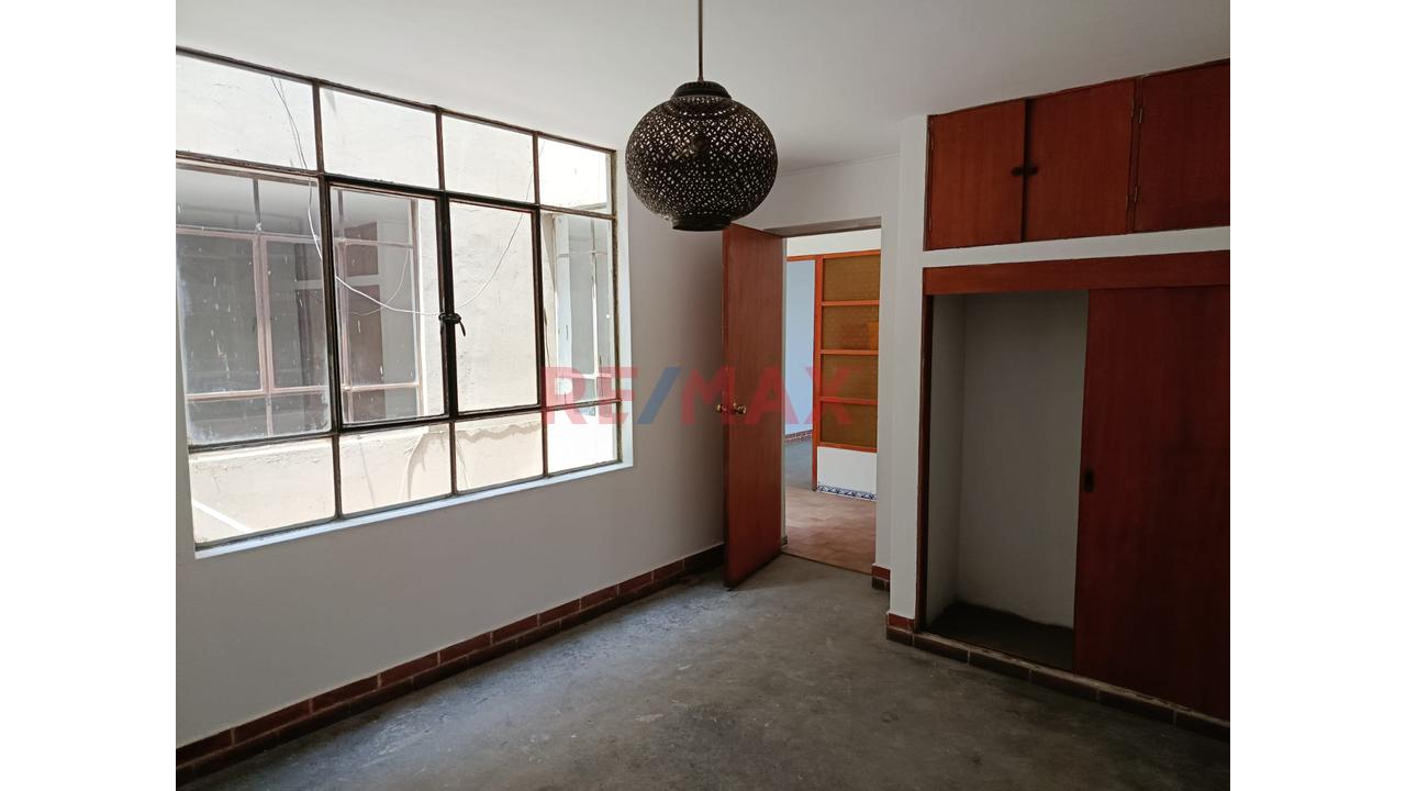 Venta De Amplio Departamento En Segundo Piso Zona Centrica De Chosica — foto 4