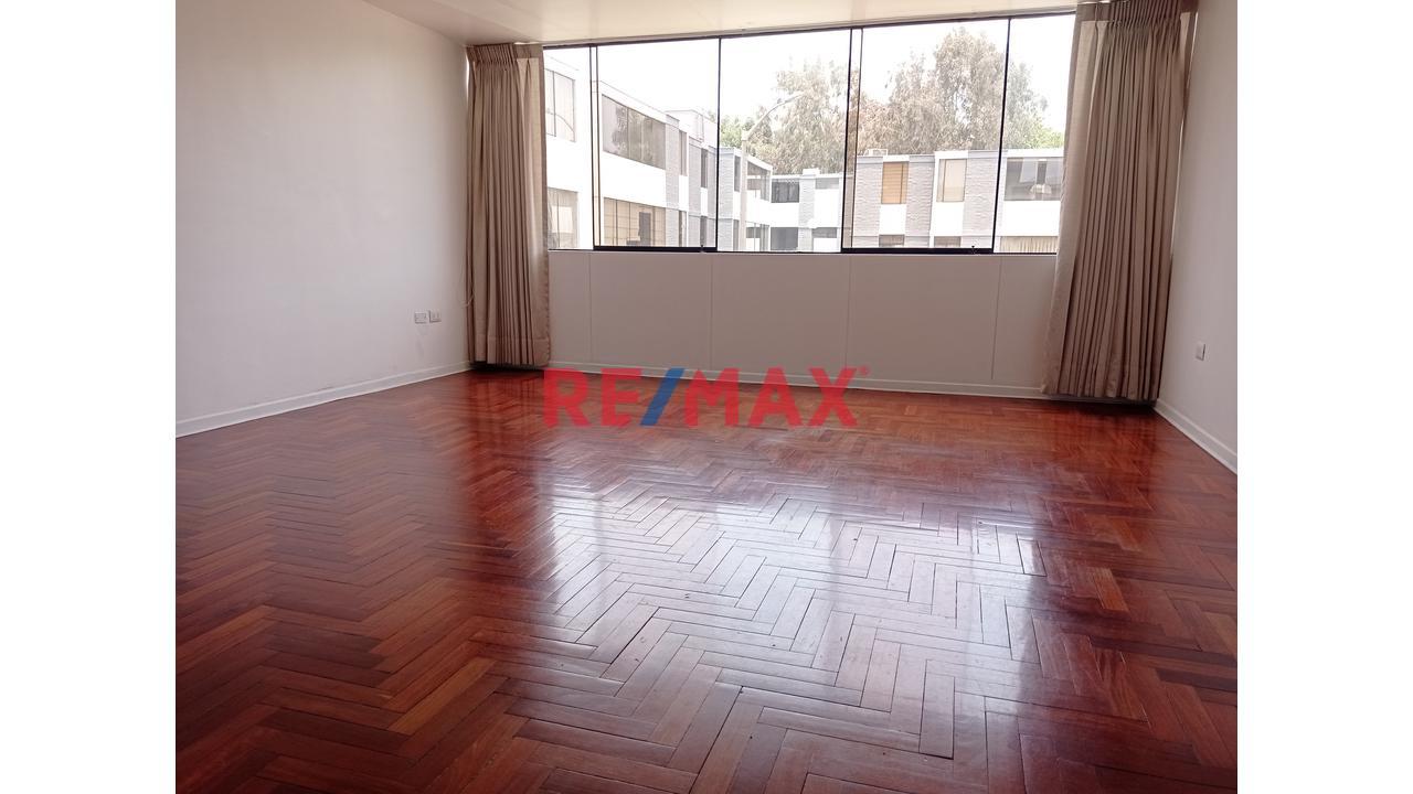 🏡 Alquiler De Amplio Departamento En 2.º Piso La Molina! ✨ — foto 3