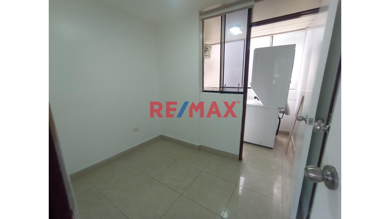🏡 Alquiler De Amplio Departamento En 2.º Piso La Molina! ✨ - 18