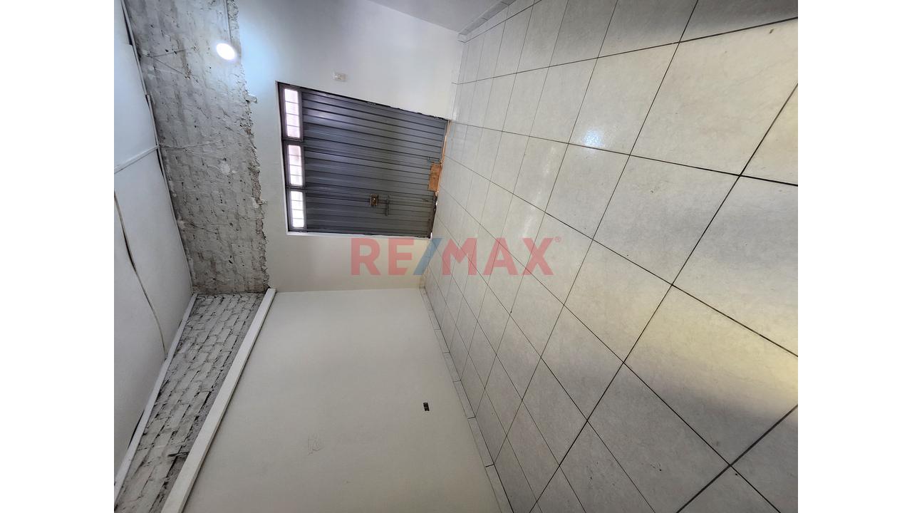 Casa Comercial En Alquiler — foto 5