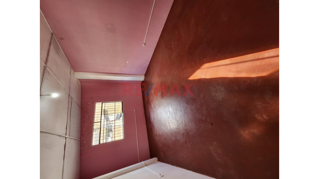 Casa Comercial En Alquiler — foto 10