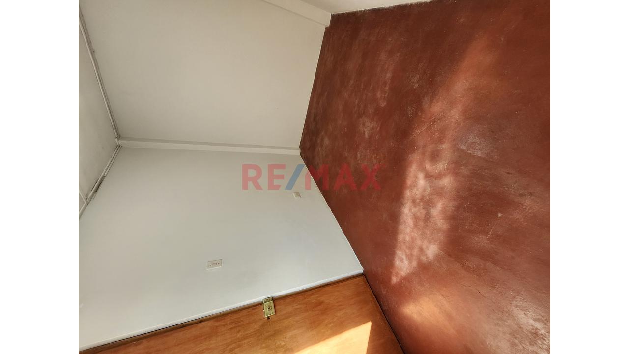 Casa Comercial En Alquiler — foto 12