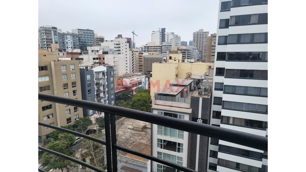 Lindo Departamento Amoblado, Ubicado En El Corzon De Miraflores. — foto 11