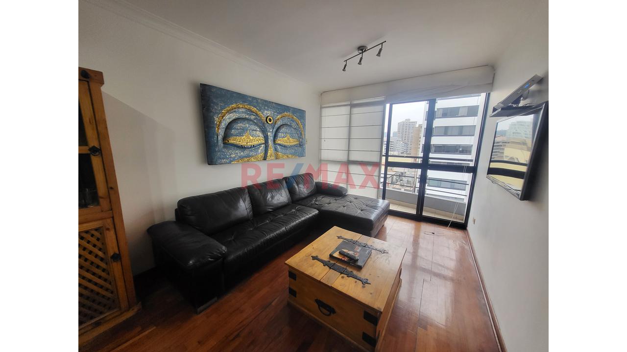 Lindo Departamento Amoblado, Ubicado En El Corzon De Miraflores. — foto 3
