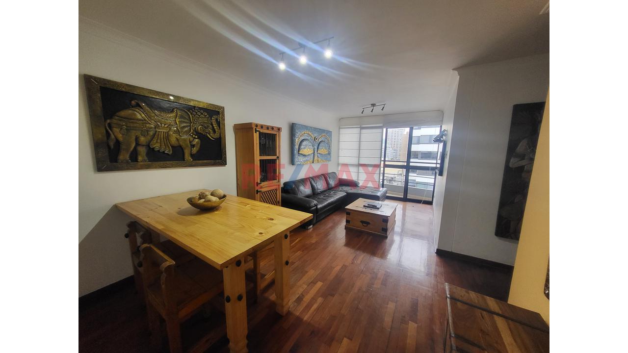 Lindo Departamento Amoblado, Ubicado En El Corzon De Miraflores. — foto 2