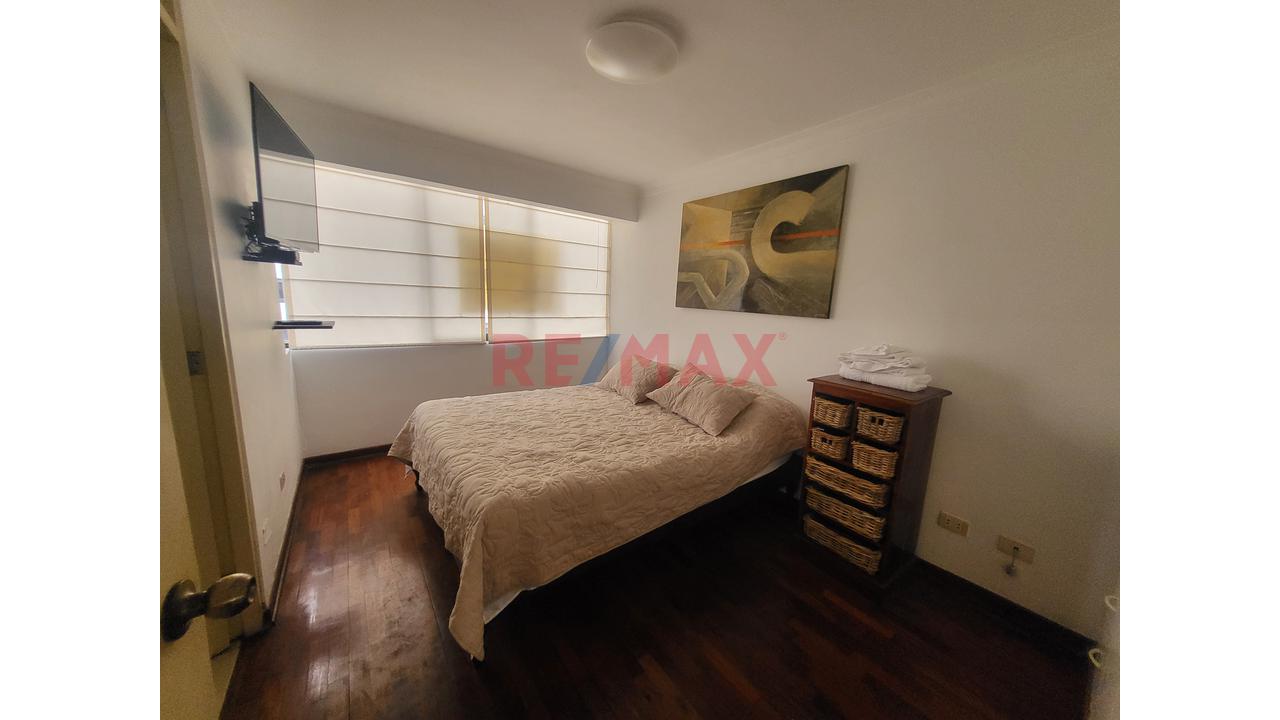 Lindo Departamento Amoblado, Ubicado En El Corzon De Miraflores. — foto 6