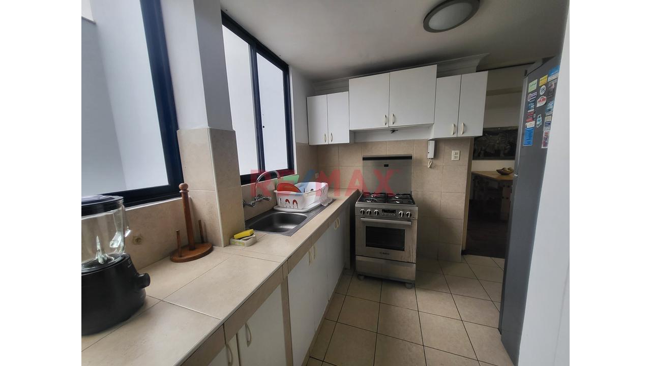 Lindo Departamento Amoblado, Ubicado En El Corzon De Miraflores. — foto 5