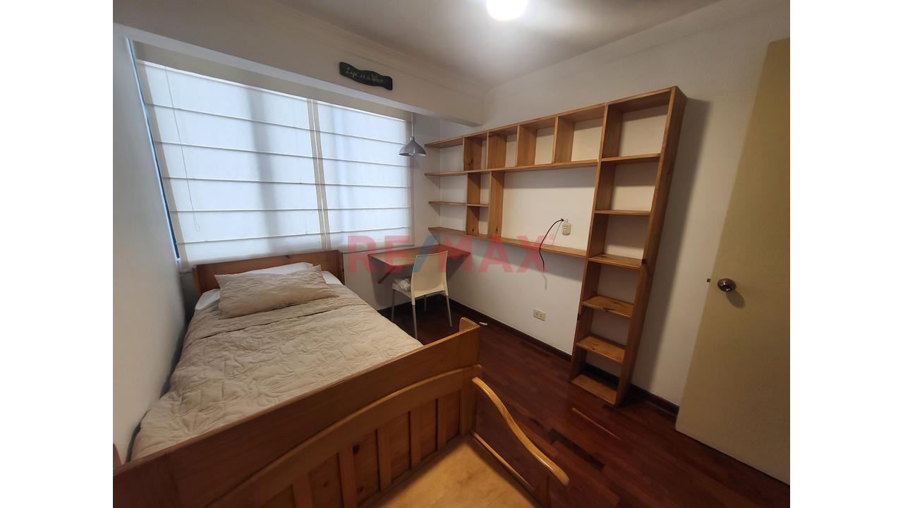Lindo Departamento Amoblado, Ubicado En El Corzon De Miraflores. — foto 9